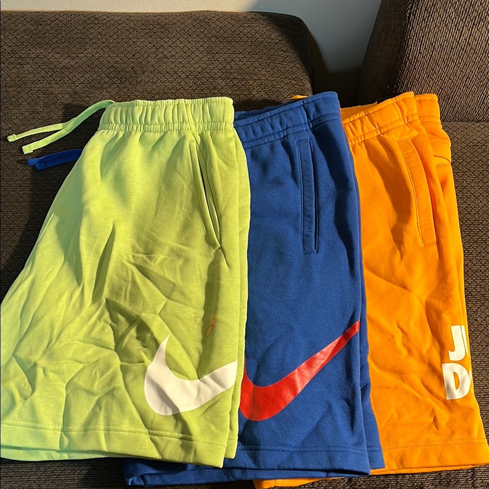 MENS shorts bundle size large
